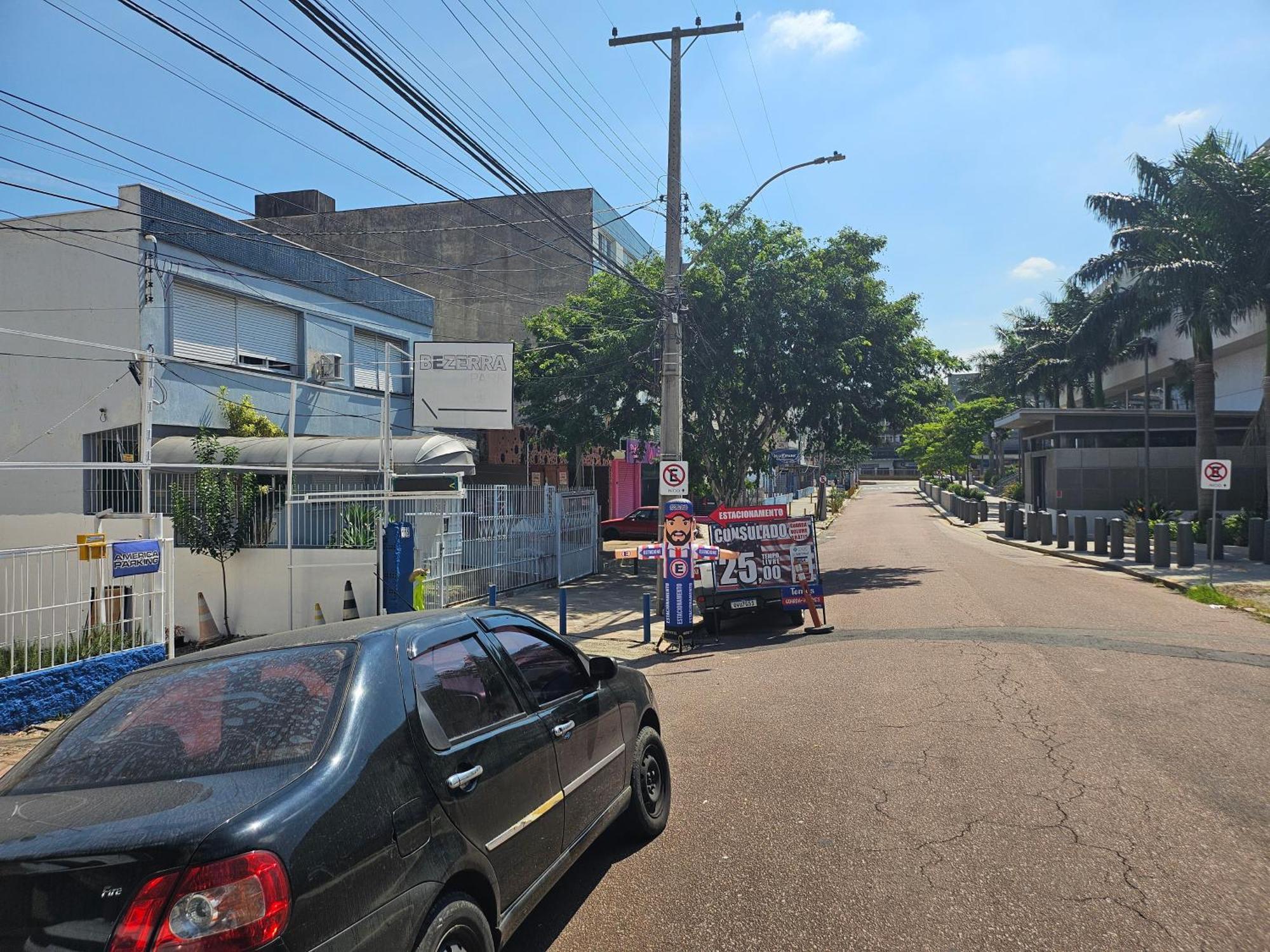 Consulado Americano Apartamento 50 Metros Da Entrada Para Visto Consulado Eua Porto Alegre Com Garagem Exteriör bild